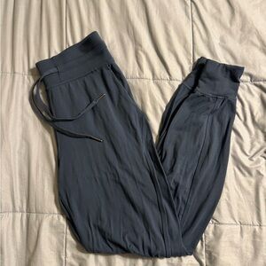 Lululemon ready to rulu high rise jogger